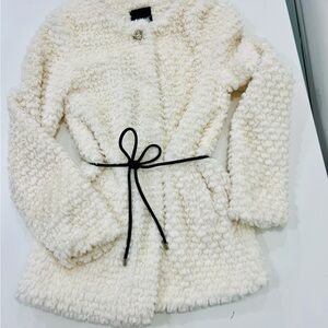 Girls Faux Fur Jacket, off white, w/black belt, Size 10, super soft, lined